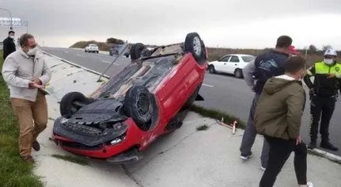 SARAY’DA AMBULANS OTOMOBİLE ÇARPTI: 1 YARALI