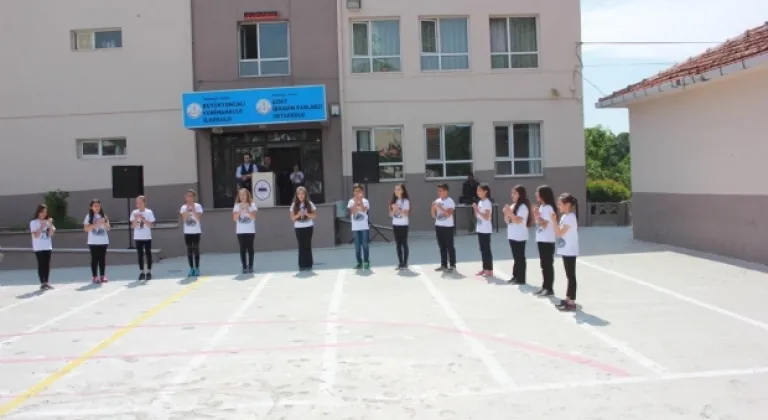 Büyükyoncalı Şehit İbrahim Parlakçı Ortaokulu Yılsonu Gösterisi