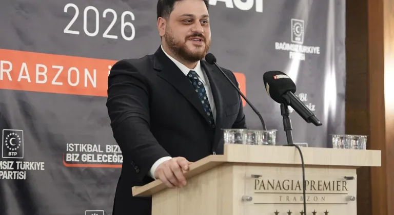 Bağımsız Türkiye Partisi (BTP) Genel Başkanı Hüseyin Baş partisinin Trabzon İl Başkanlığı tarafından düzenlenen iftar programına katıldı