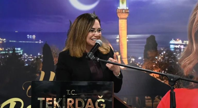 CANDAN BAŞKAN BÜYÜKŞEHİR AİLESİYLE İFTARDA BİR ARAYA GELDİ