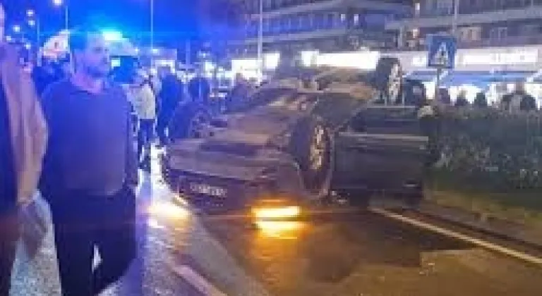 “Çarpışmanın Şiddetiyle Takla Attı: 3 Araç Hasar Gördü”