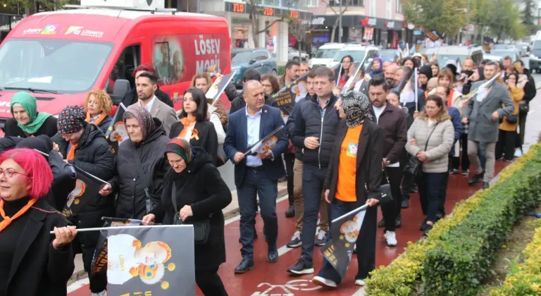 Çerkezköy’de Kortej Yürüyüşüyle Lösemiye Dikkat Çekildi