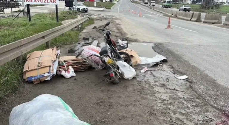 Çerkezköy’de Otomobil Elektrikli Bisiklete Çarptı: 2 Çocuk Yaralandı