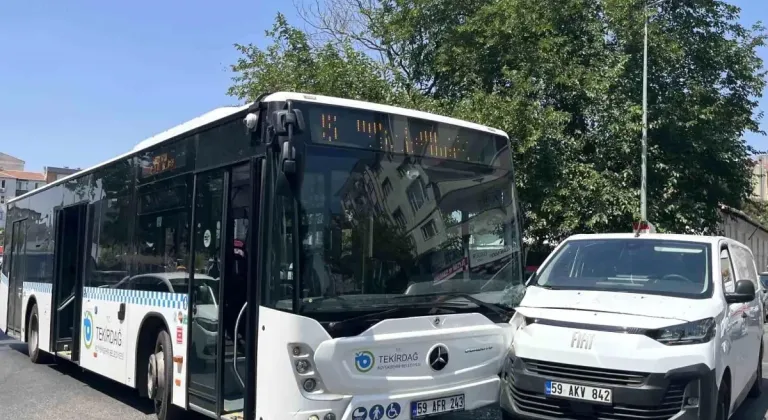 Çorlu’da Otobüs ve Minibüs Çarpıştı: 1 Yolcu Yaralandı