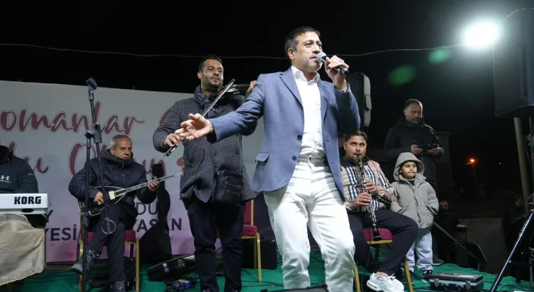 Dünya Romanlar Günü Coşkuyla Kutlandı