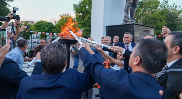 Festival Ateşi Yakıldı: Saray’da Barış ve Kültür Coşkusu