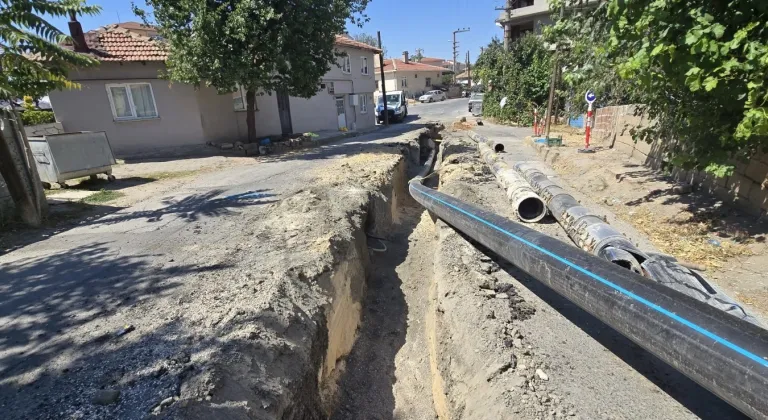 HAYRABOLU HASAN YILMAZ KURT CADDESİ'NDE SIK ARIZA VEREN HAT YENİLENİYOR