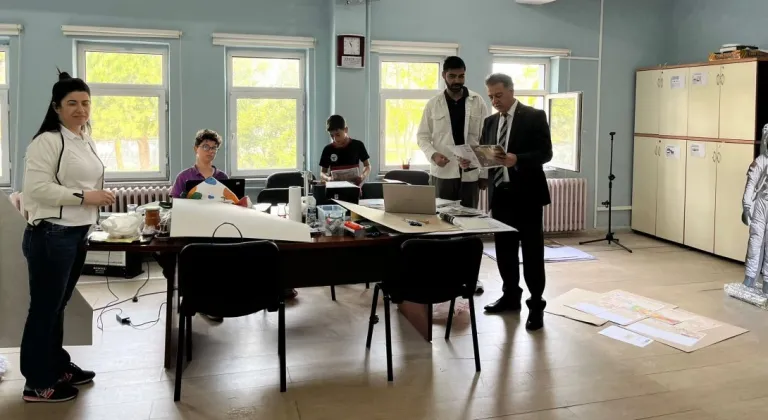 İlçe Milli Eğitim Müdürümüz Yusuf HAYRİ'den Bilim Fuarı Hazırlıklarına Yakın Takip
