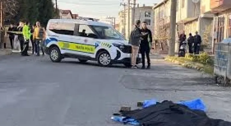 Kamyonun Altında Kalan Kadın Hayatını Kaybetti