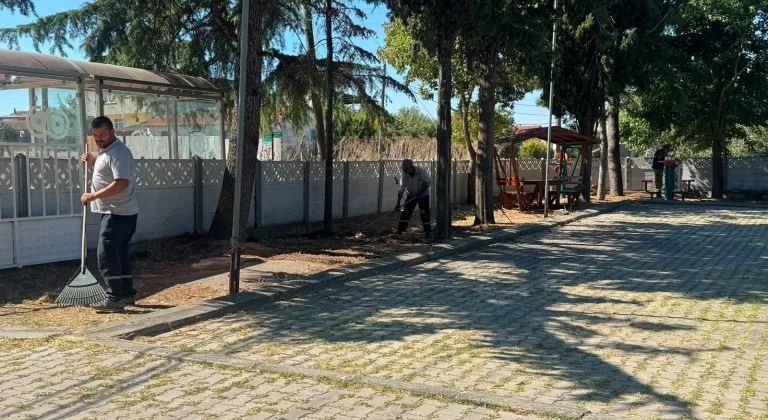 Saray Belediyesi Ekipleri Sahada Çalışmalarını Sürdürüyor