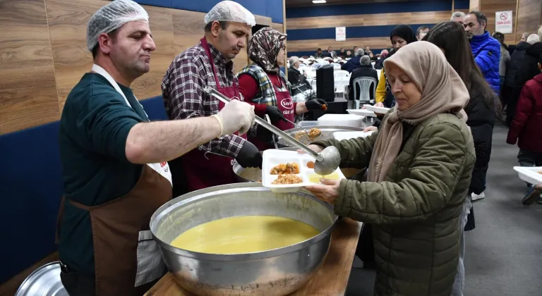 SARAY’DA BİNLER AYNI İFTAR SOFRASINDA BULUŞTU