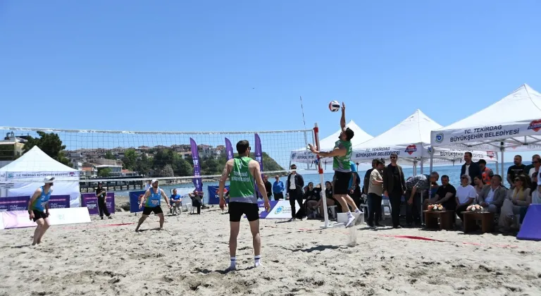 TEKGENÇFEST PLAJ VOLEYBOLU TURNUVASI KIYASIYA MÜCADELELERLE TAMAMLANDI