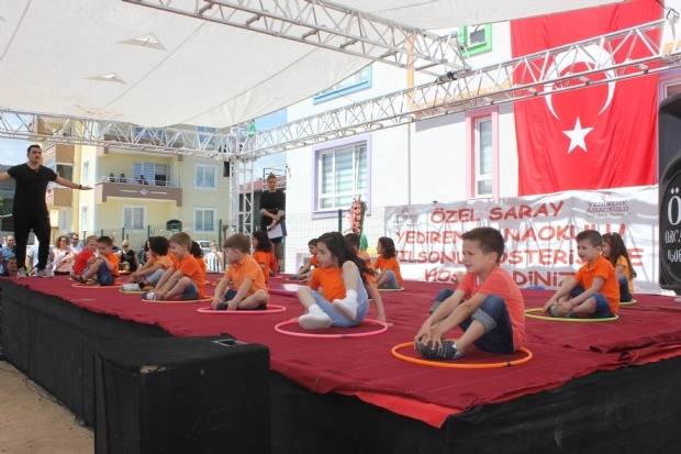 Yedi Renk Anaokulu Yılsonu Gösterisi